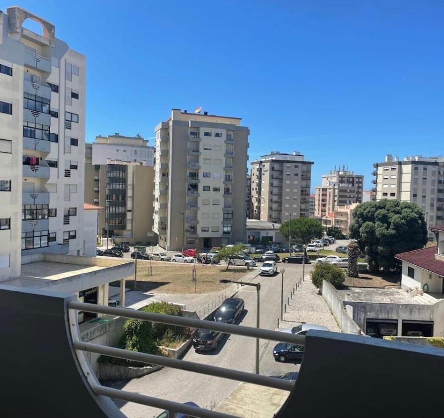 Apartamento Feliz Фигейра да Фош Екстериор снимка